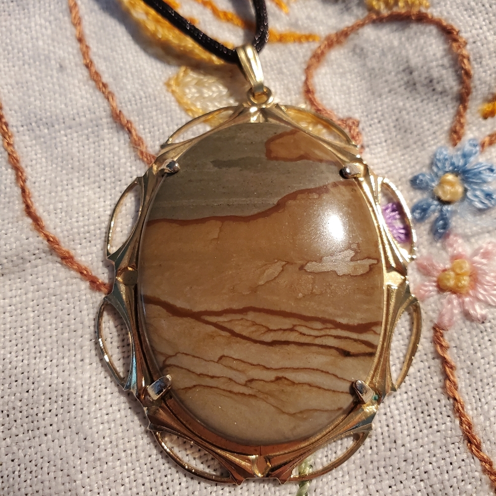 Picture Jasper Pendant Vintage with New Necklace Cord Giftboxed